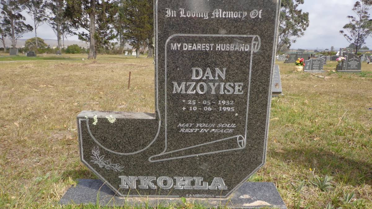NKOHLA Dan Mzoyise 1932-1995