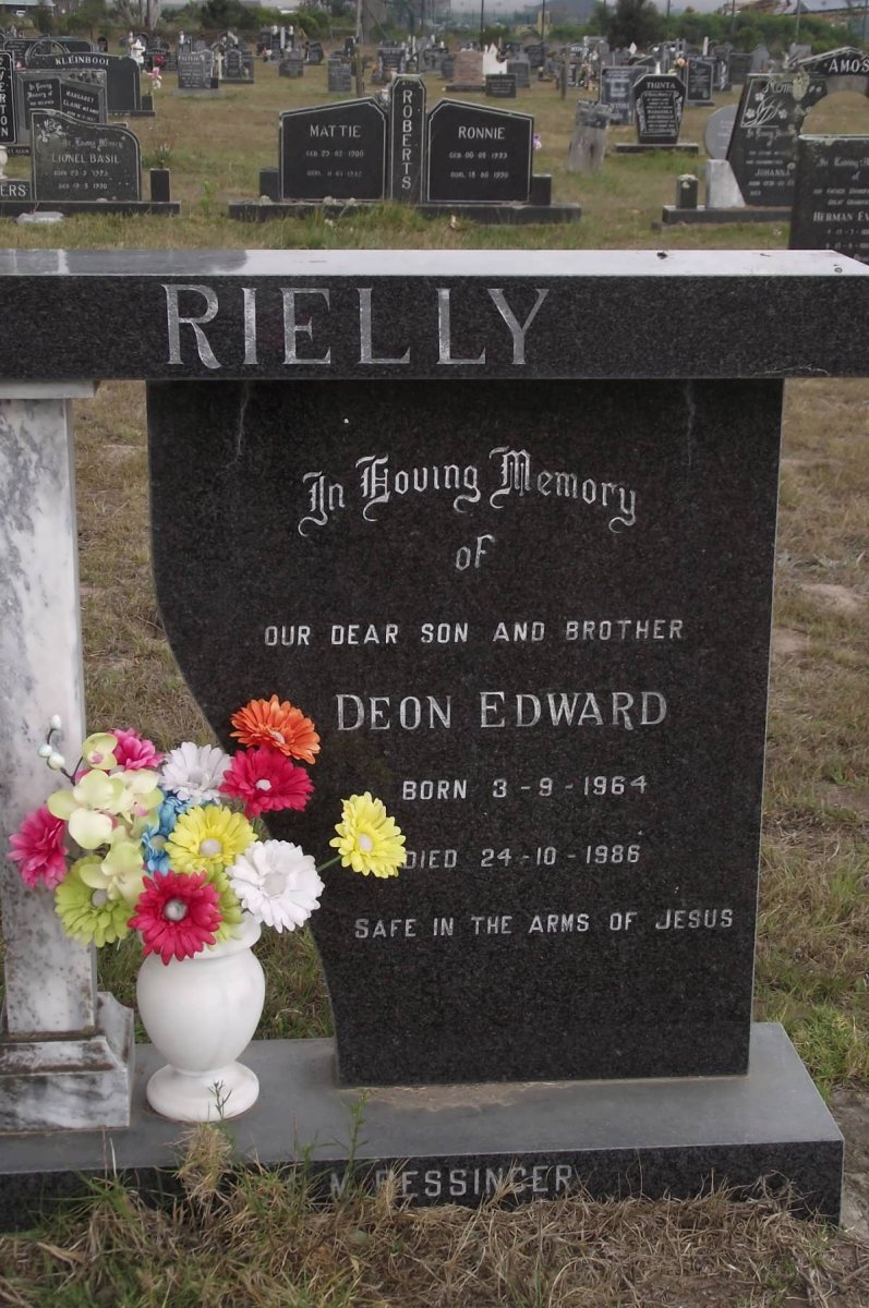 RIELLY Deon Edward 1964-1986