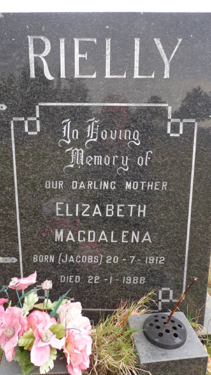 RIELLY Elizabeth Magdalena nee JACOBS 1912-1988