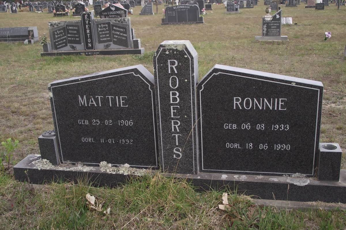 ROBERTS Ronnie 1933-1990 &amp; Mattie 1906-1992