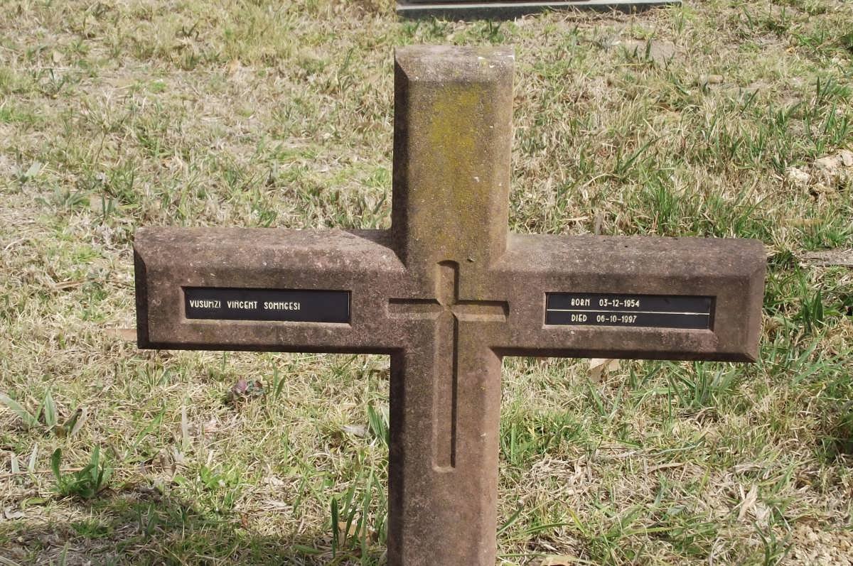 SOMNGESI Vusumzi Vincent 1954-1997