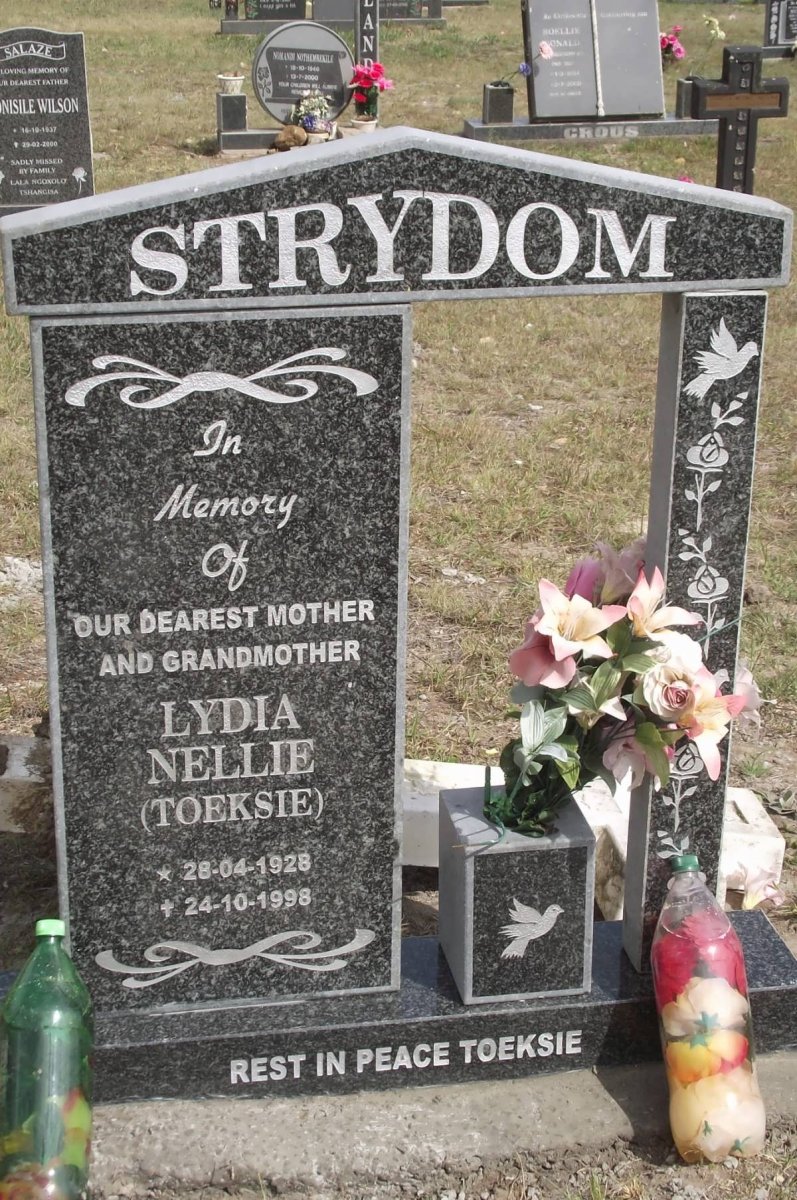 STRYDOM Lydia Nellie 1928-1998