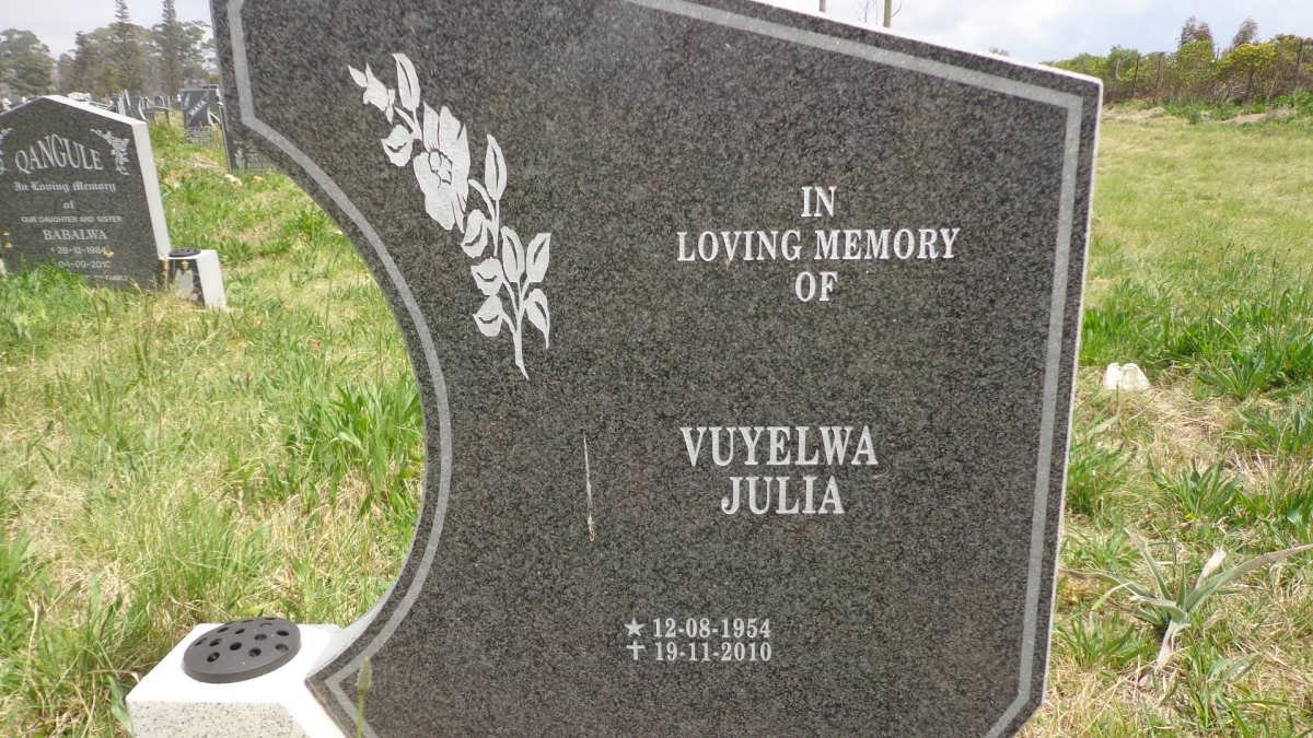 VUYELWA Julia 1954-2010