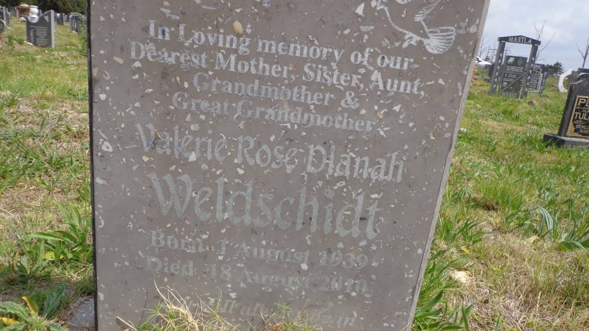 WELDSCHIDT Valerie Rose Dianah 1939-2010
