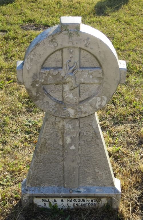 WOOD A.H., Harcourt
