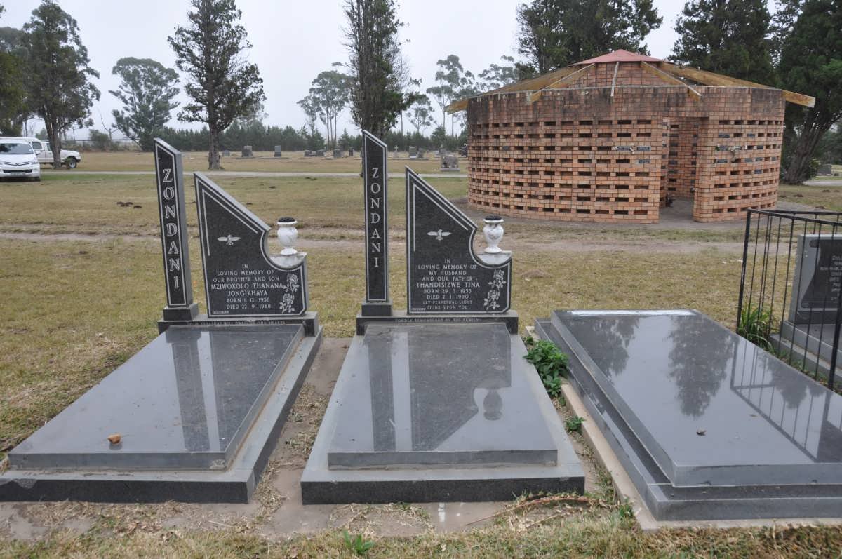ZONDANI Thandisizwe Tina 1955-1990 :: ZONDANI Mziwoxolo Thanana Jongikhaya 1956-1988
