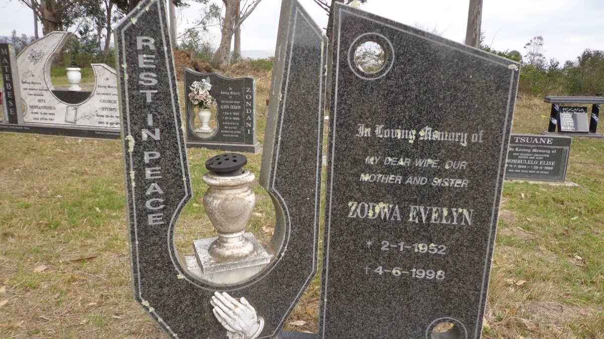 ? Zodwa Evelyn 1952-1998