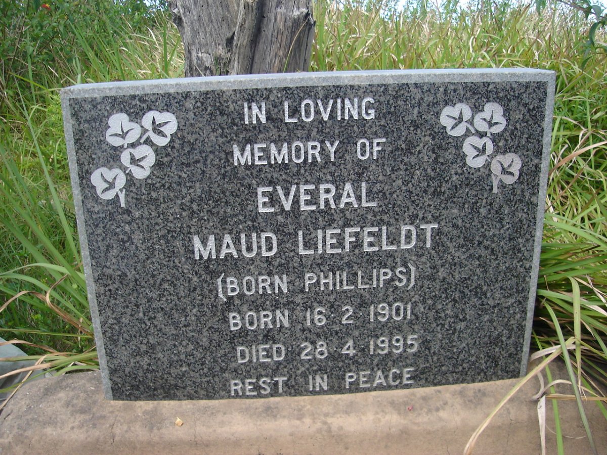 LIEFELDT Everal Maud nee PHILLIPS 1901-1995