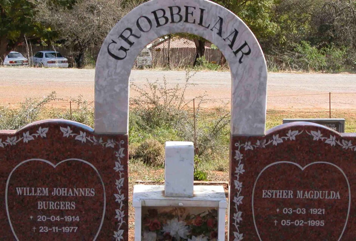 GROBBELAAR Willem Johannes Burgers 1914-1977 &amp; Esther Magdulda 1921-1995