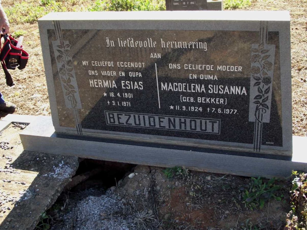 BEZUIDENHOUT Hermia Esias 1901-1971 &amp; Magdalena Susanna BEKKER 1924-1977