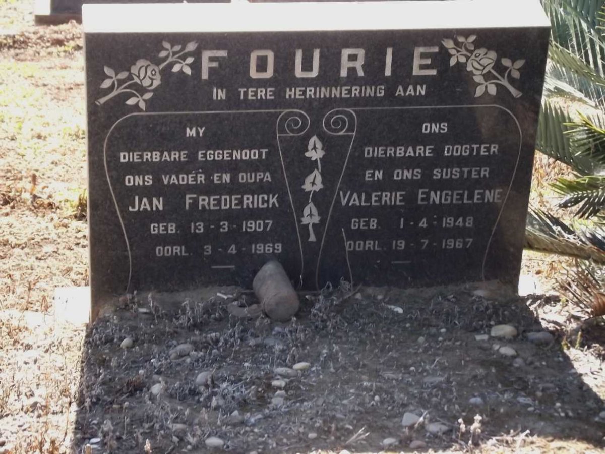 FOURIE Jan Frederick 1907-1969 &amp;  Valerie Engelene 1948-1967