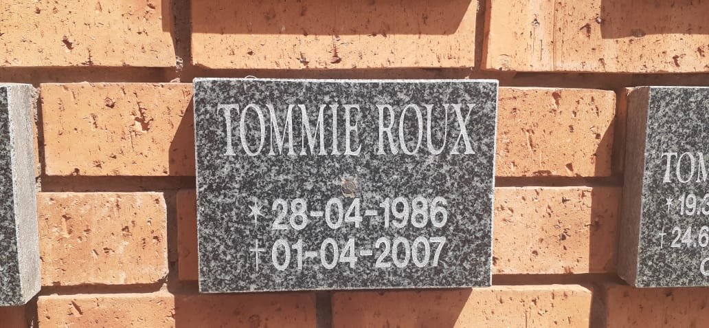 ROUX Tommie 1986-2007
