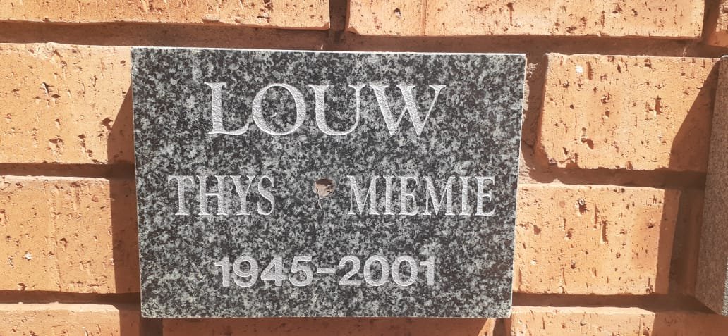 LOUW Thys &amp; Miemie 1945-2001