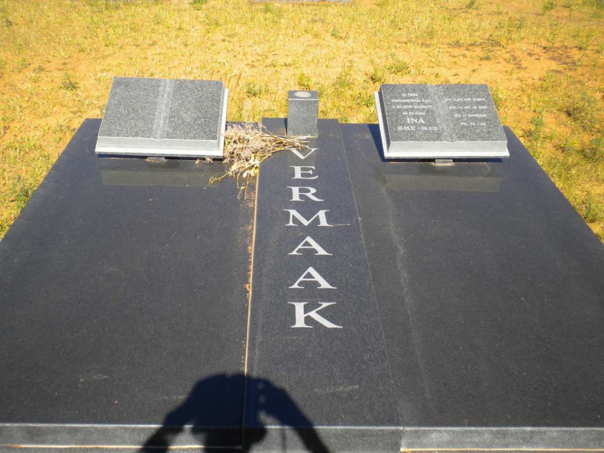 VERMAAK Ina 1937-2012