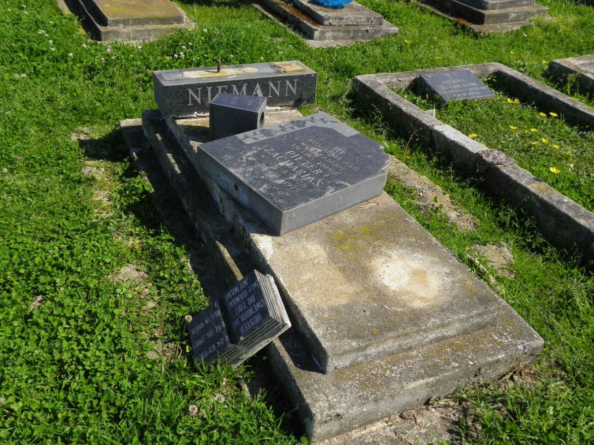 NIEMANN Pieter Zacharias 1928-1975 &amp; Hester Gwendoline DU TOIT nee DAMANT 1926-2005