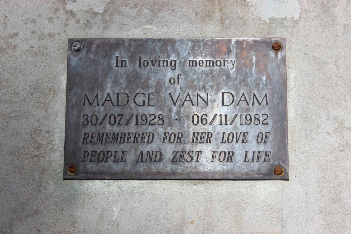 DAM Madge, van 1928-1982