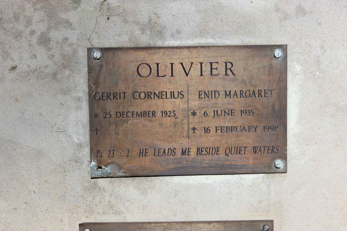OLIVIER Gerrit Cornelius 1925- &amp; Enid Margaret 1935-1998