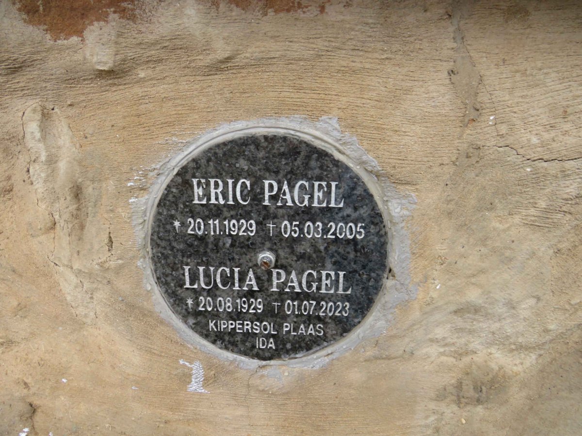 PAGEL Eric 1929-2005 & Lucia 1929-2023