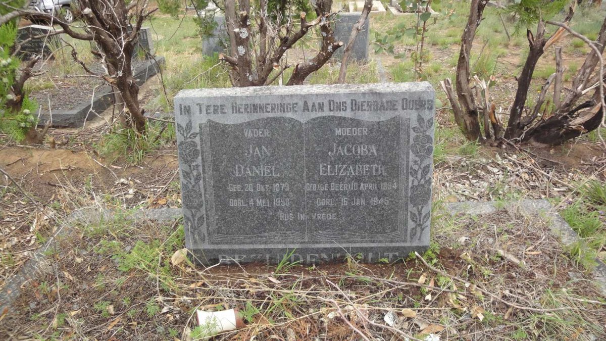BEZUIDENHOUT Jan Daniel 1879-1958 &amp; Jacoba Elizabeth DE BEER 1894-1945
