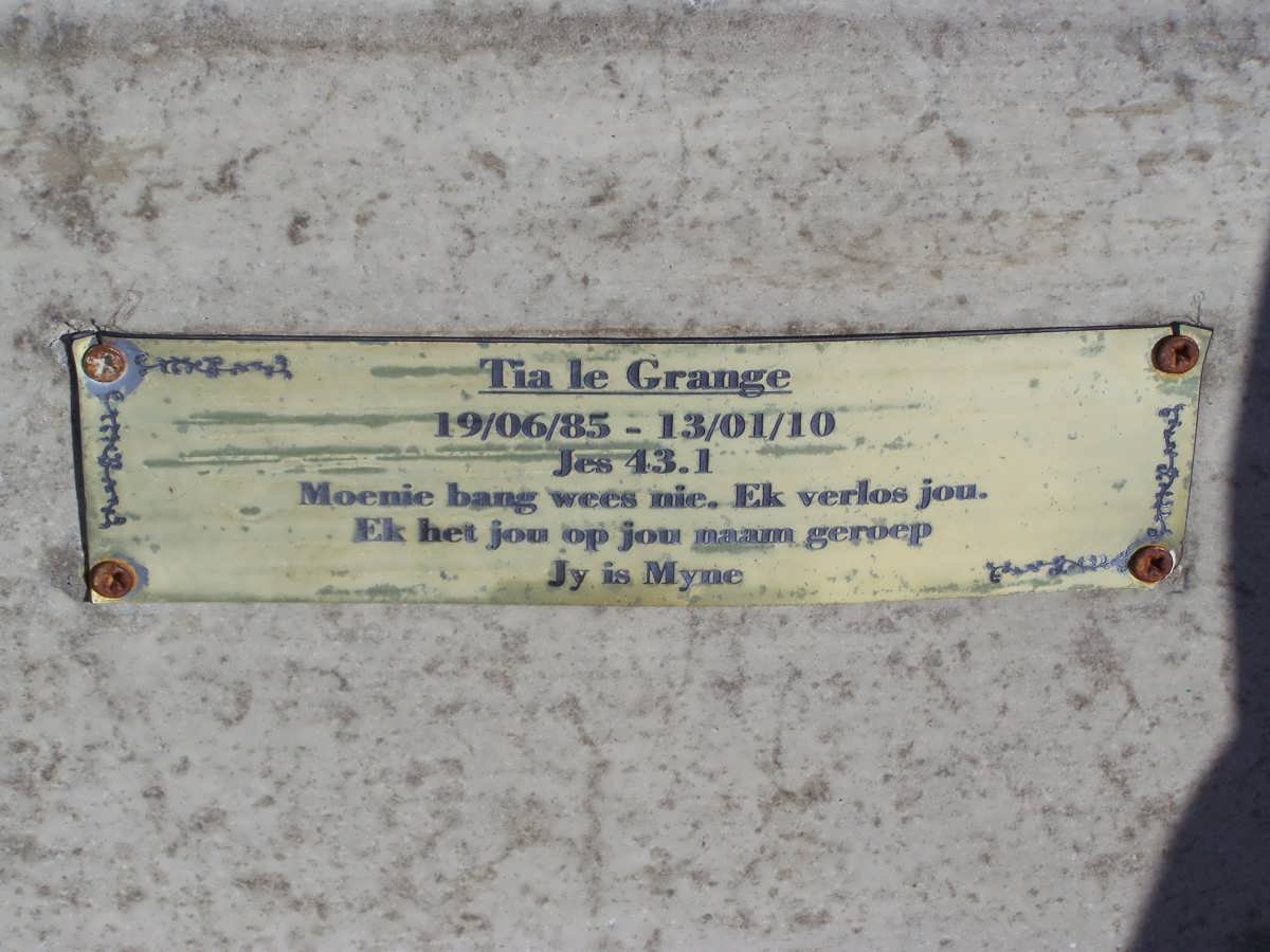 GRANGE Tia, le 1985-2010