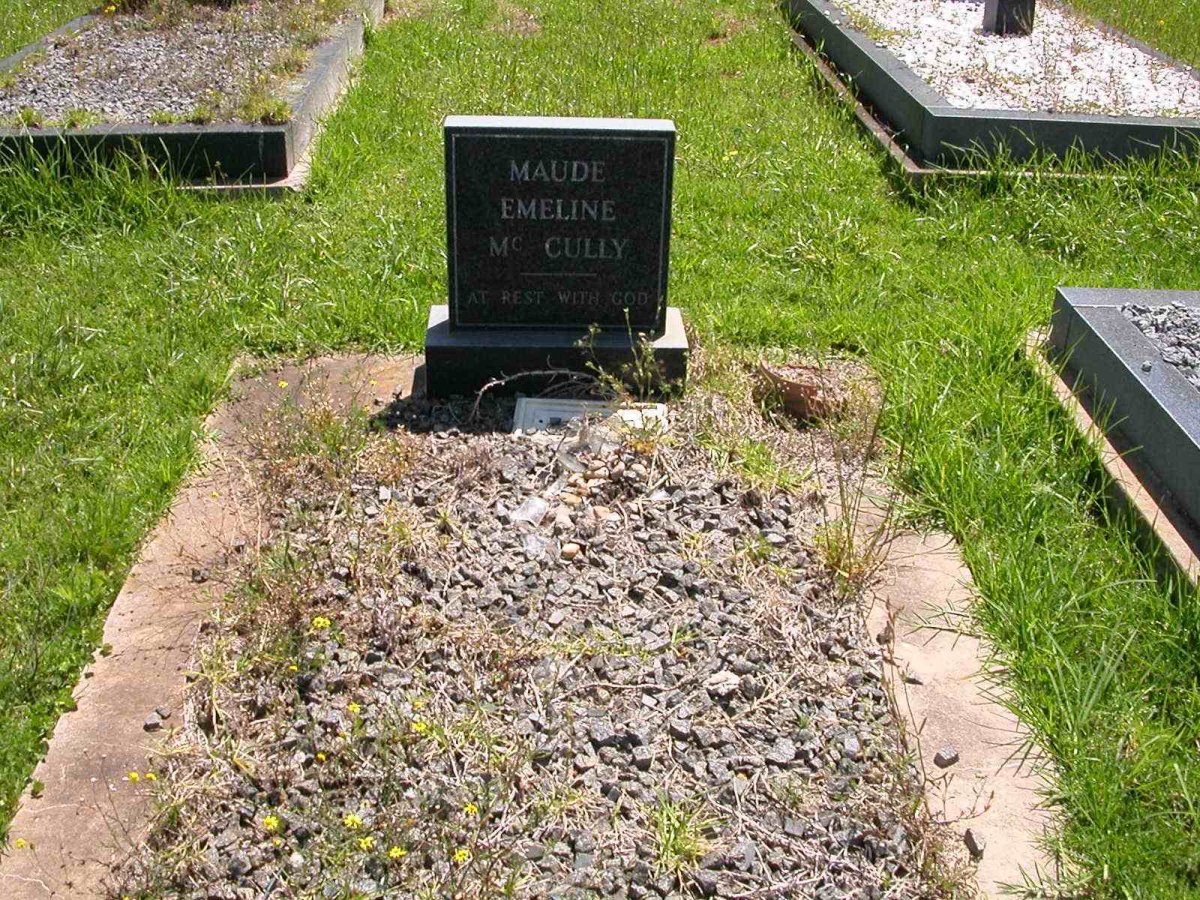 Mc CULLY Maude Emeline