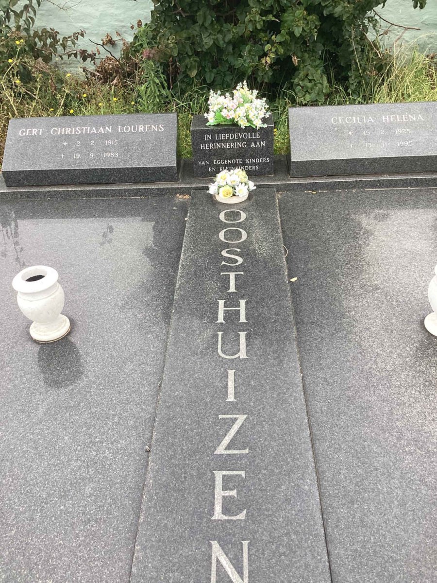 OOSTHUIZEN Gert Christiaan Lourens 1915-1983 &amp; Cecilia Helena 1925-1995