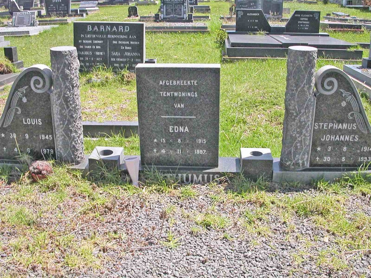 POSTHUMUS Louis 1945-1979 :: POSTHUMUS Stephanus Johannes 1914-1993 &amp; Edna 1915-1997