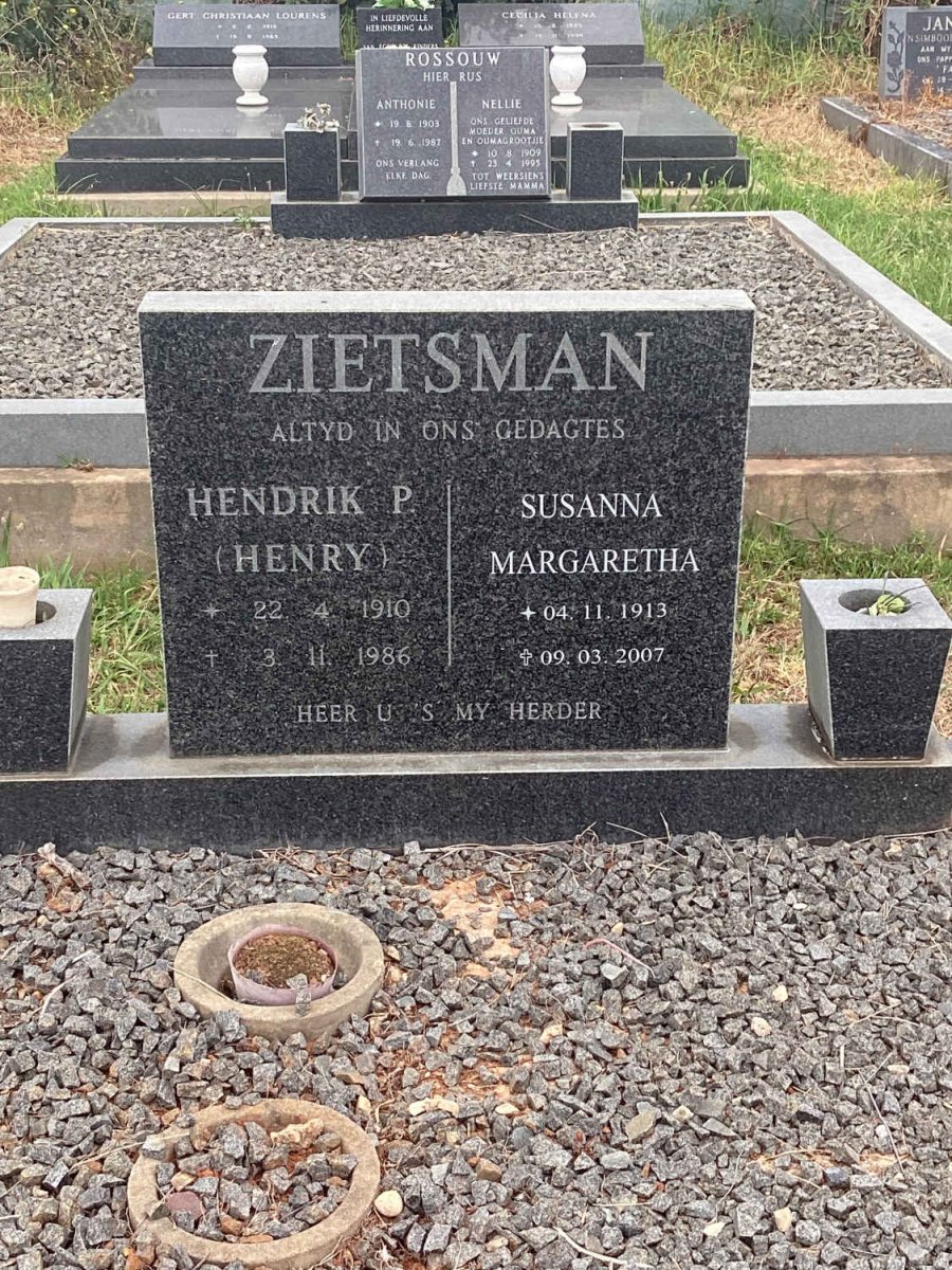 ZIETSMAN Hendrik P. 1910-1986 &amp; Susanna Margaretha 1913-2007