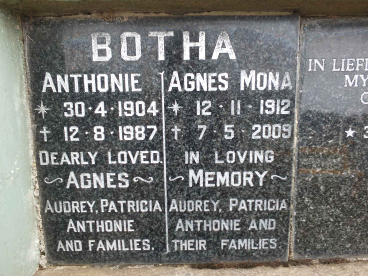 BOTHA Anthonie 1904-1987 &amp; Agnes Mona 1912-2009