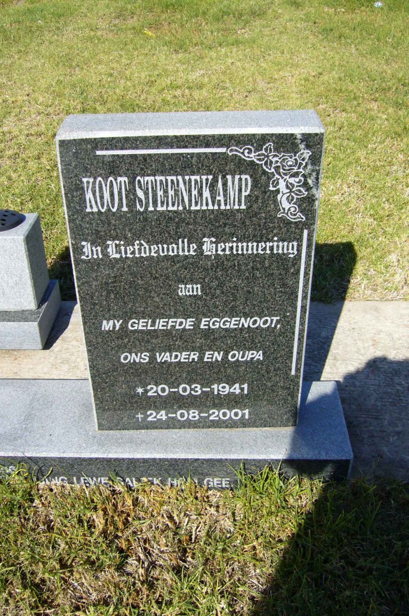 STEENEKAMP Koot 1941-2001