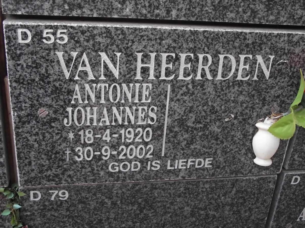 HEERDEN Antonie Johannes, van 1920-2002
