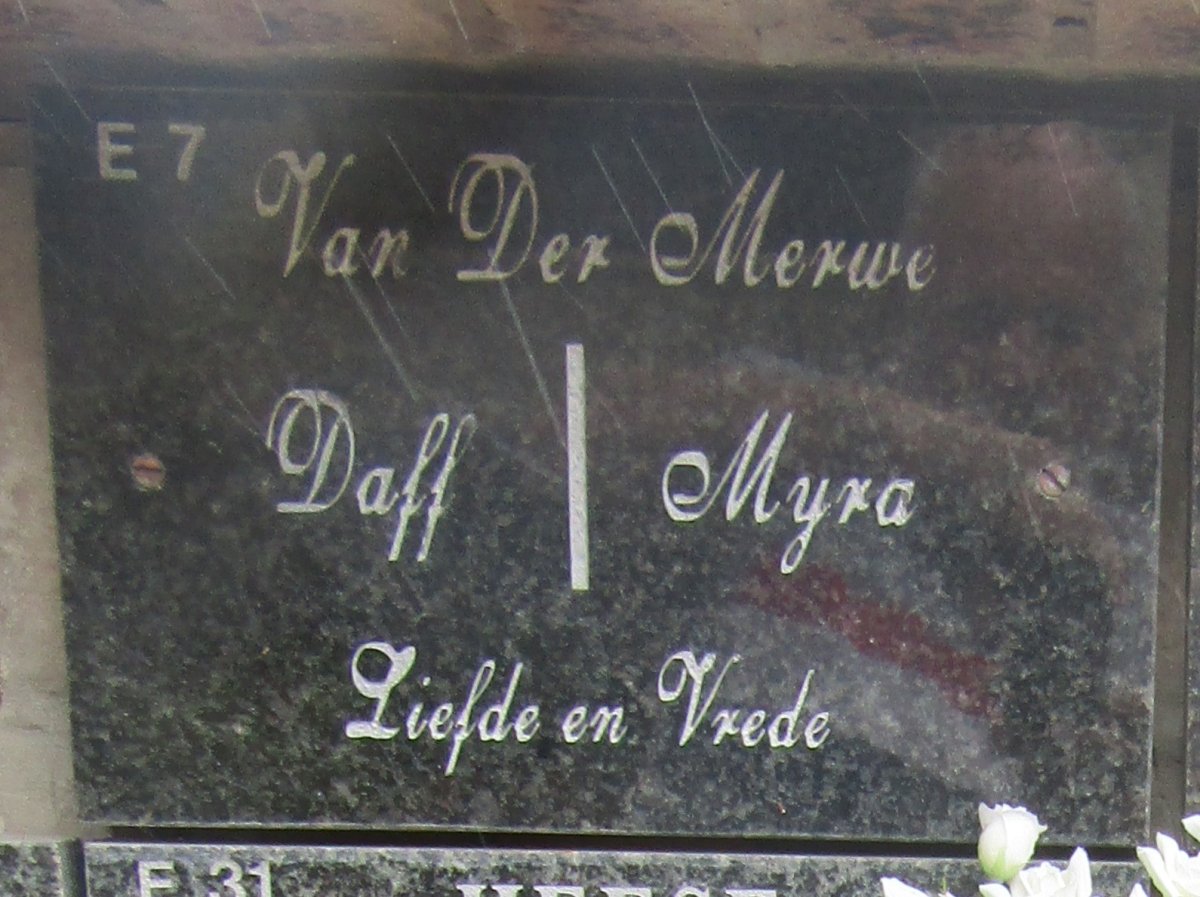 MERWE Daff, van der &amp; Myra