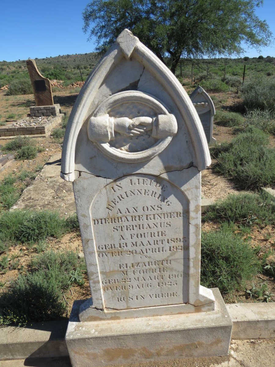 FOURIE Stephanus A. 1895-1925 :: FOURIE Elizabeth Magdalena 1903-1925_1