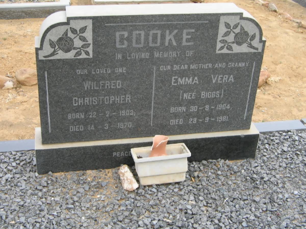 COOKE Wilfred Christopher 1903-1970 &amp; Emma Vera BIGGS 1904-1981