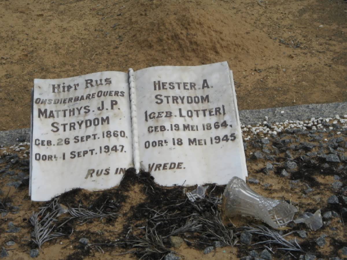 STRYDOM Matthys J.P. 1860-1947 &amp; Hester A. LOTTER 1864-1945