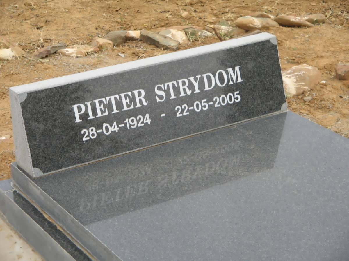 STRYDOM Pieter 1924-2005