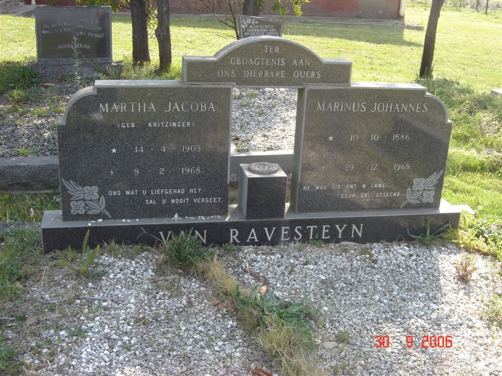 RAVESTEYN Marinus Johannes, van 1886-1968 &amp; Martha Jacoba KRITZINGER 1903-1968