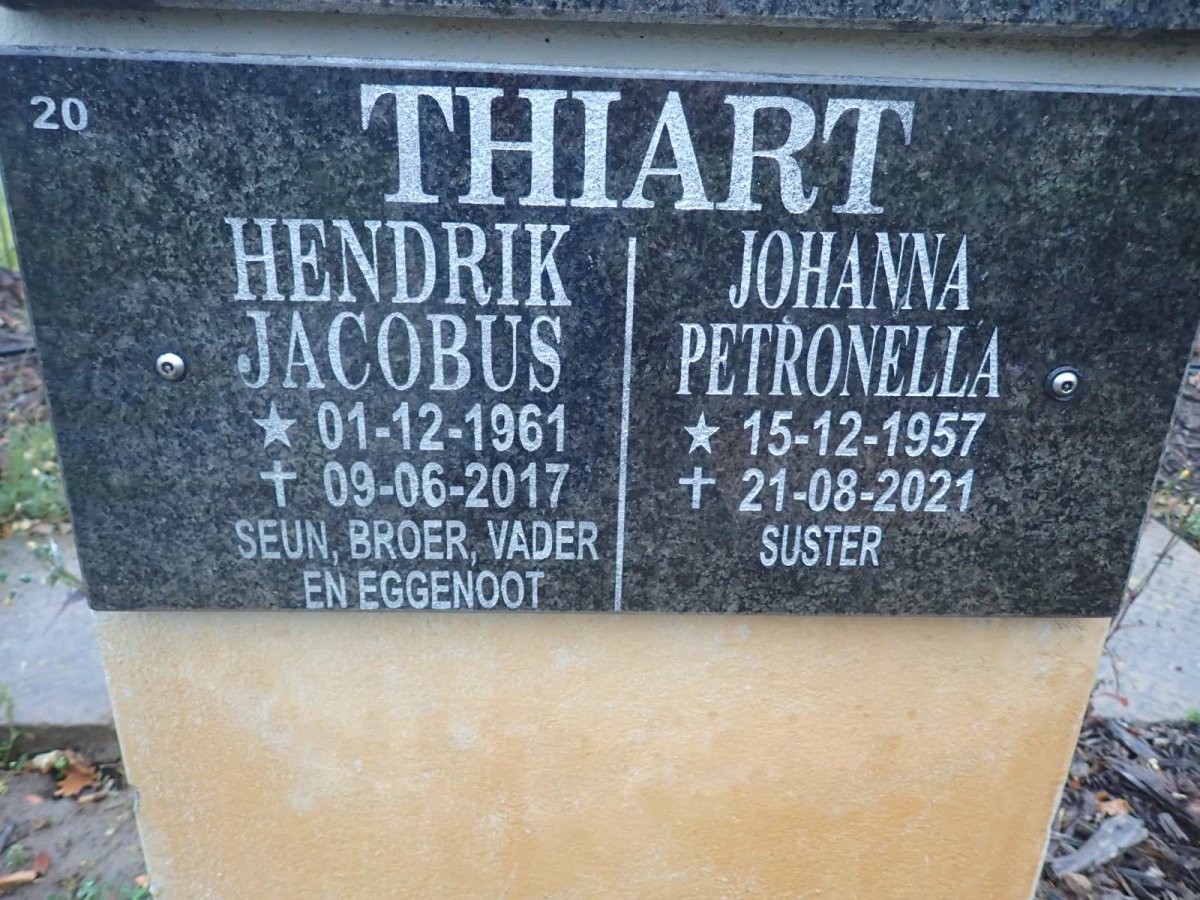 THIART Hendrik Jacobus 1961-2017 & Johanna Petronella 1957-2021