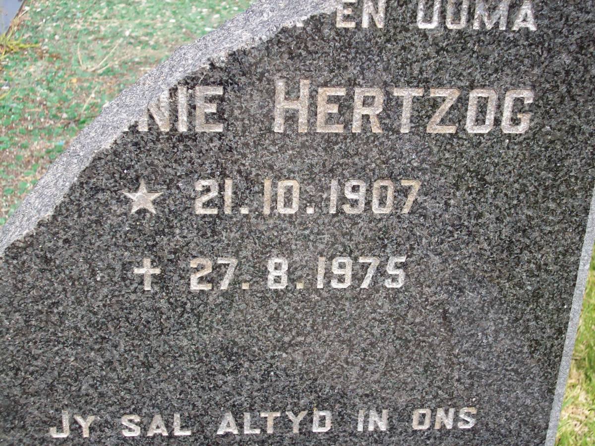 HERTZOG Sannie 1907-1975