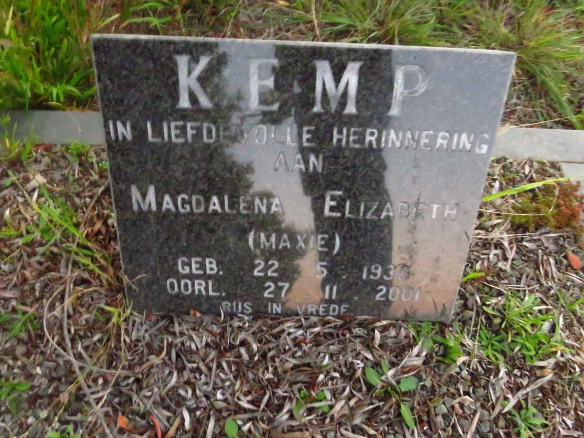 KEMP Magdalena Elizabeth 1938-2001