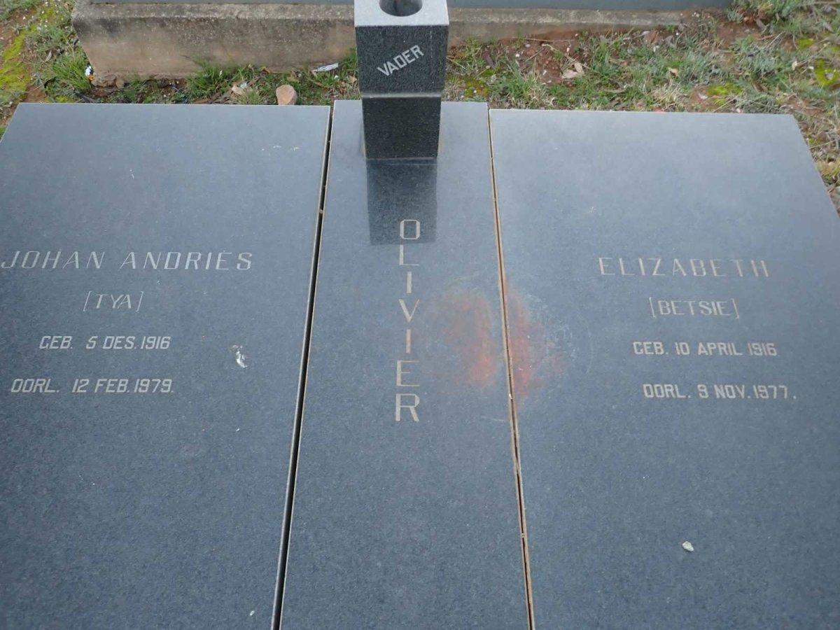 OLIVIER Johan Andries 1916-1979 & Elizabeth 1916-1977