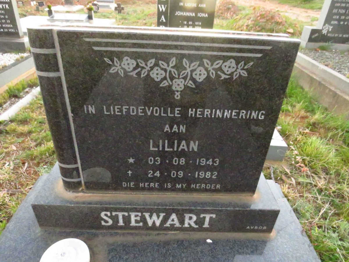 STEWART Lilian 1943-1982