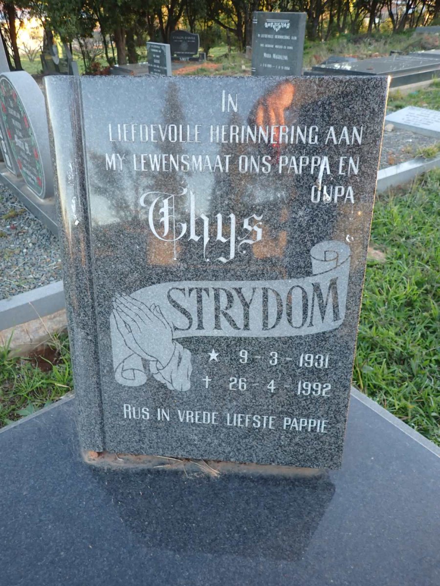 STRYDOM Thys 1931-1992