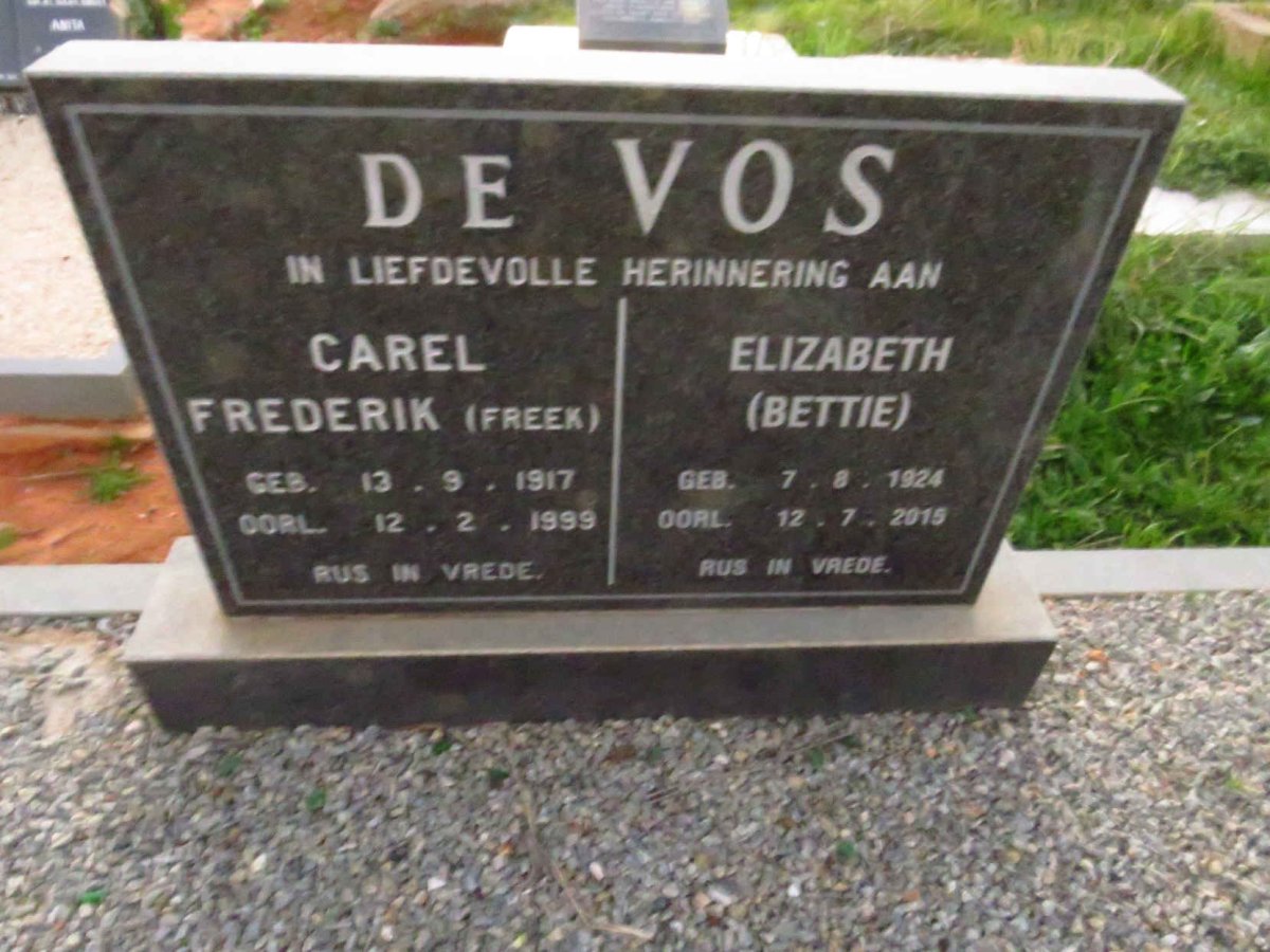 VOS Carel Frederick, de 1917-1999 & Elizabeth 1924-2015