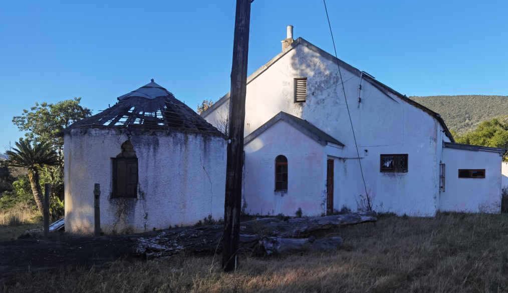 07. The white building with the thatchless rondavel was the old manse used by Rev. Taberer which is sadly being vandalised.