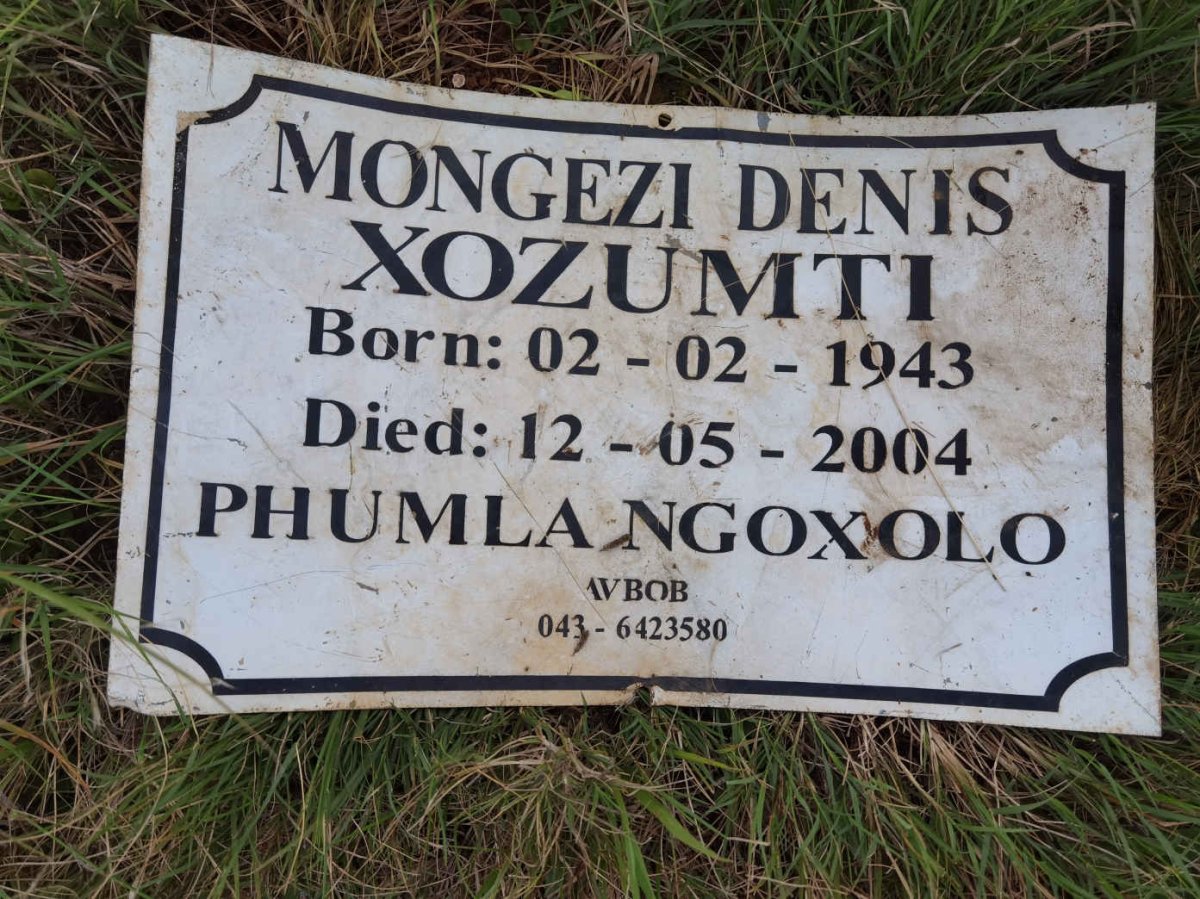 XOZUMTI Mongezi Denis 1943-2004