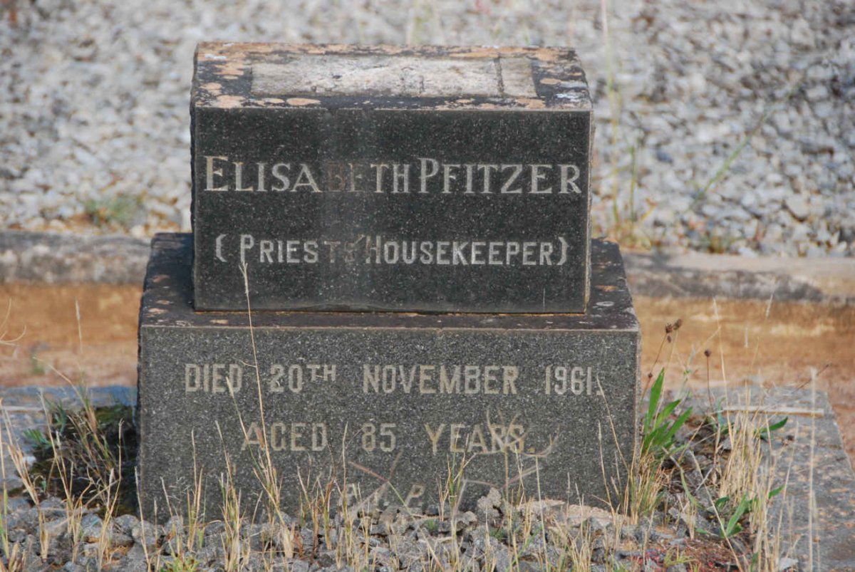 PFITZER Elisabeth -1961