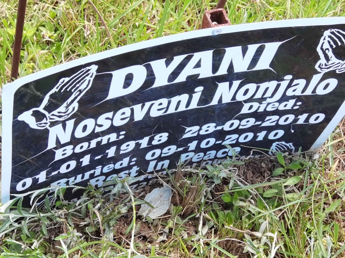 DYANI Noseveni Nonjalo 1918-2010