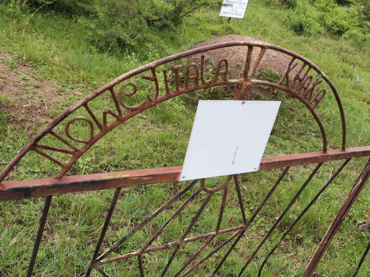 KHAKA Noweyitala