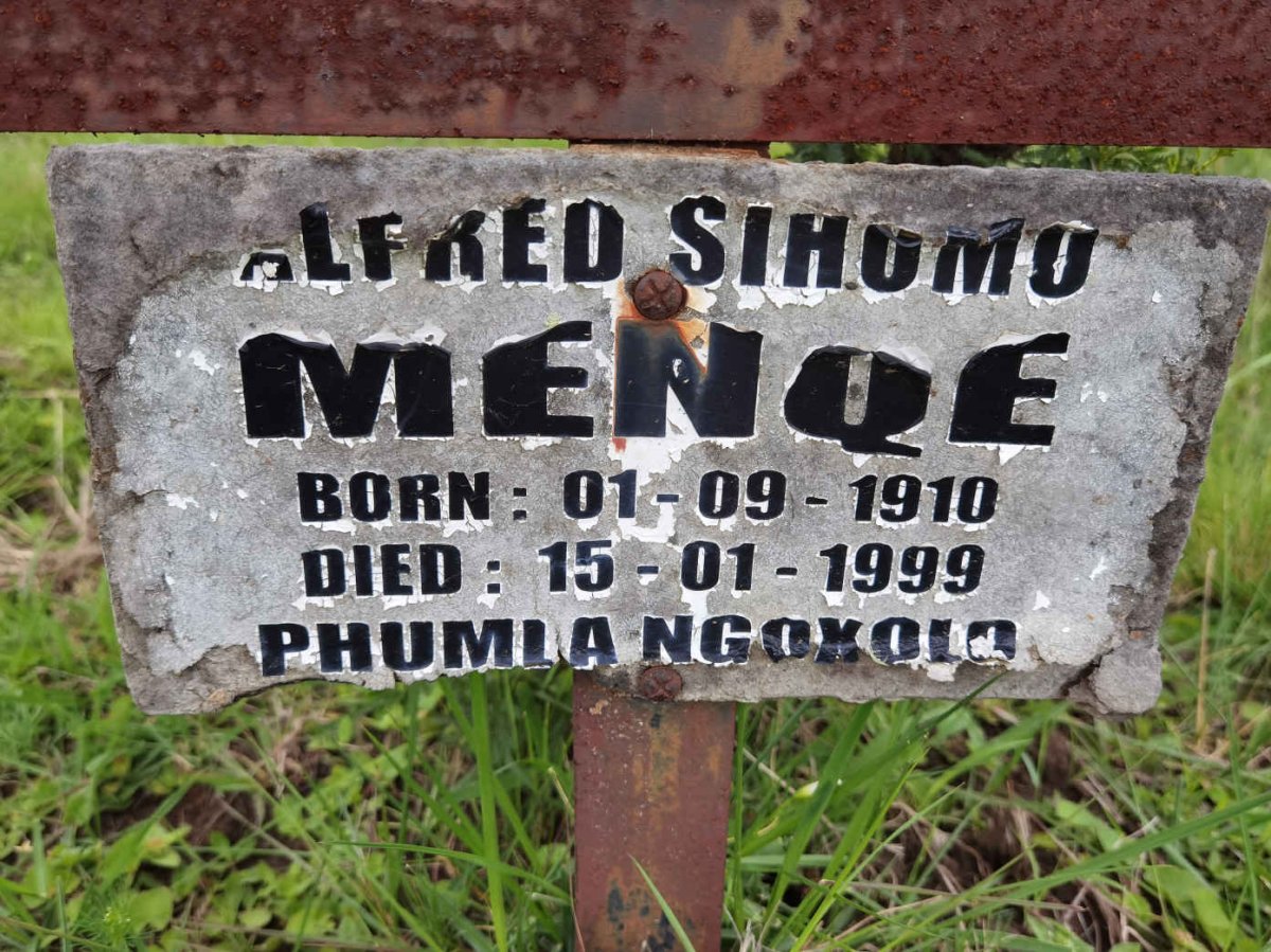 MENQE Alfred Sihomo 1910-1999